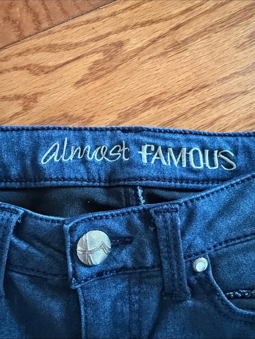 Almost Famous Jeans - Picture 3 of 5